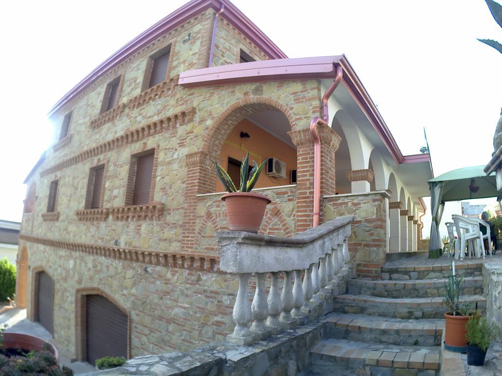 B&B Castello Michelina San Nicola dellʼAlto Eksteriør billede