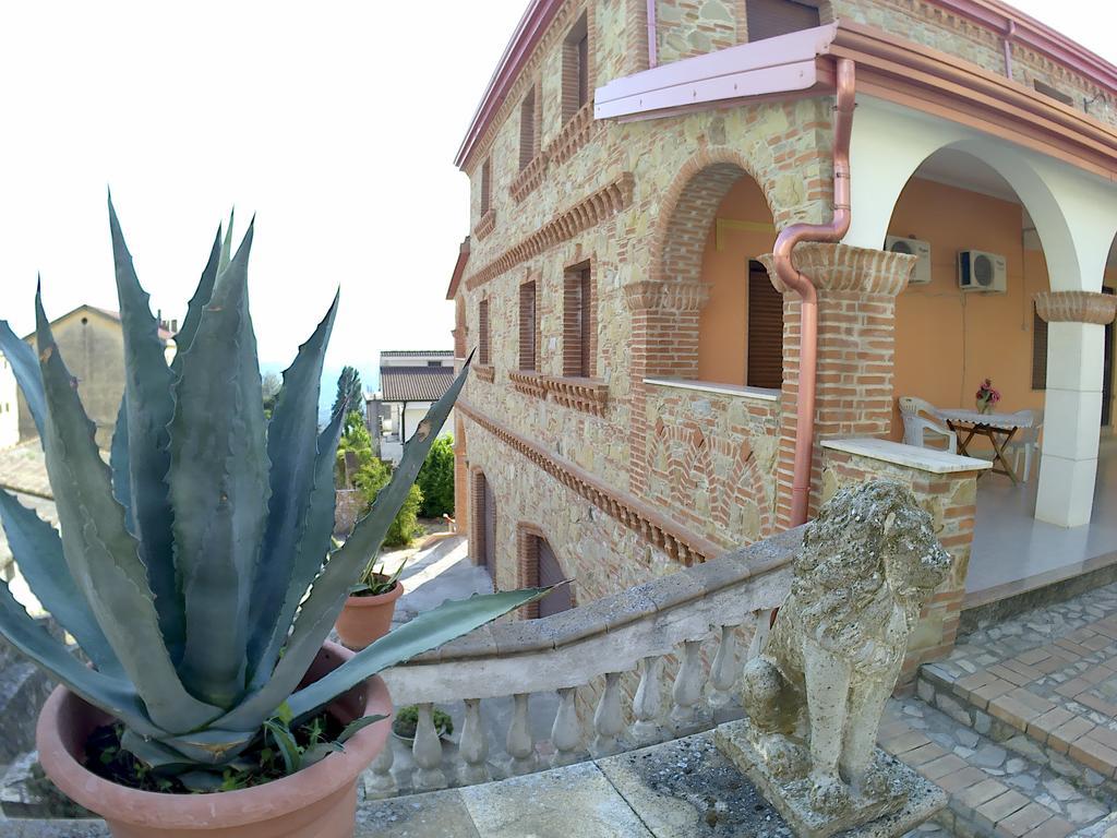 B&B Castello Michelina San Nicola dellʼAlto Eksteriør billede