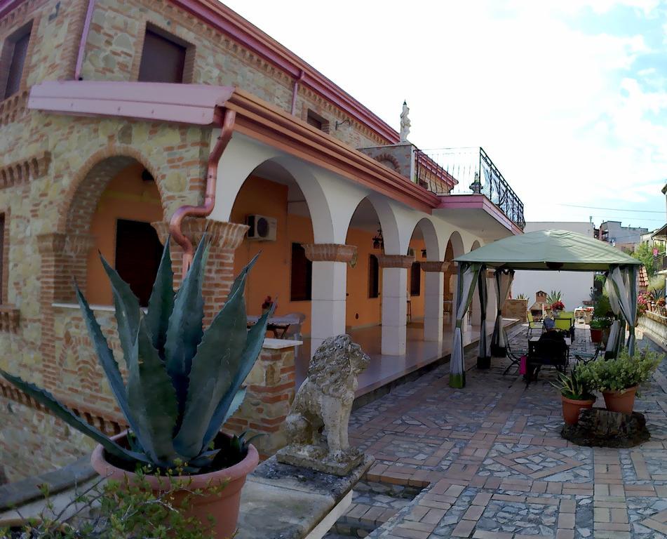 B&B Castello Michelina San Nicola dellʼAlto Eksteriør billede