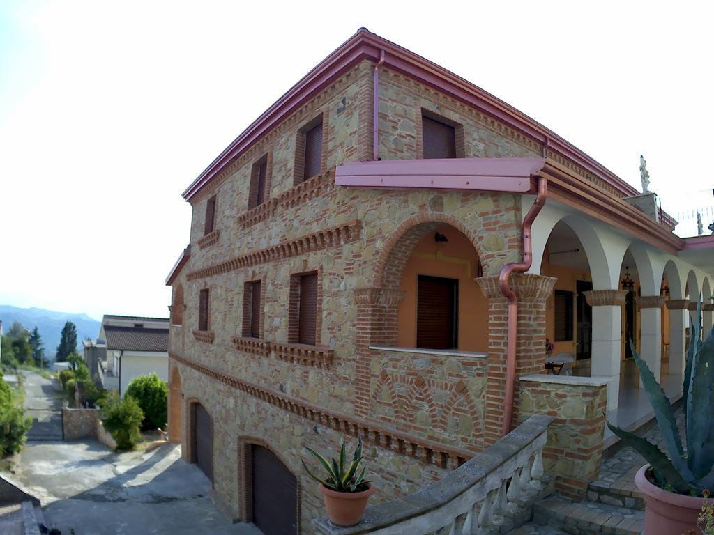 B&B Castello Michelina San Nicola dellʼAlto Eksteriør billede
