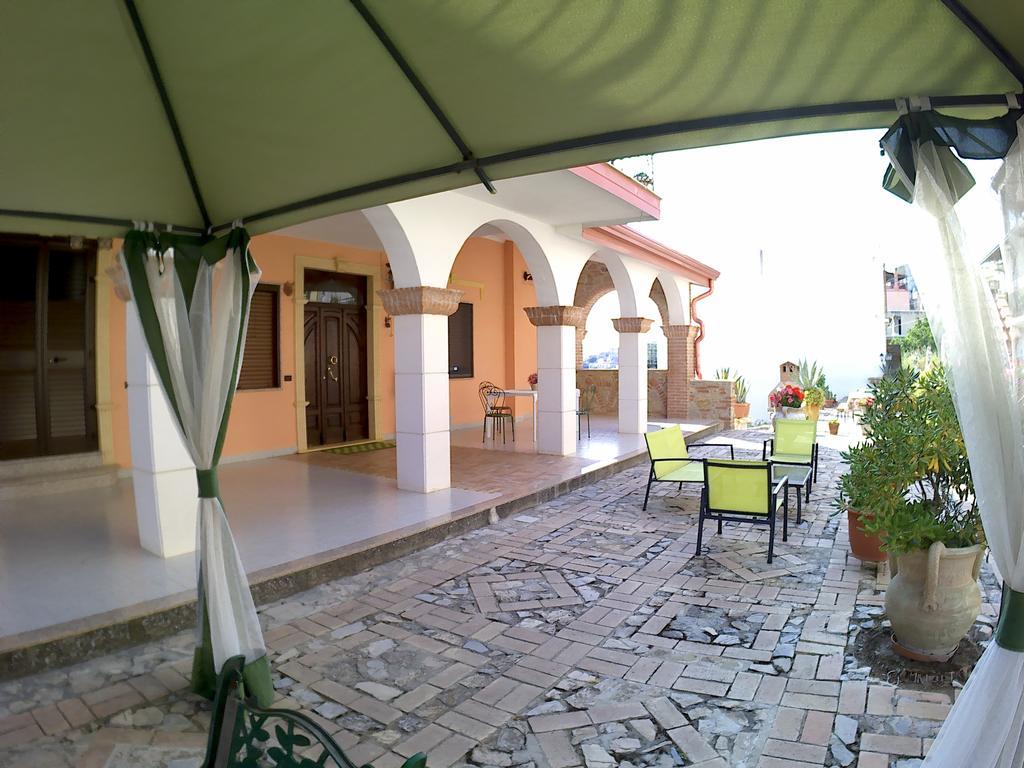 B&B Castello Michelina San Nicola dellʼAlto Eksteriør billede